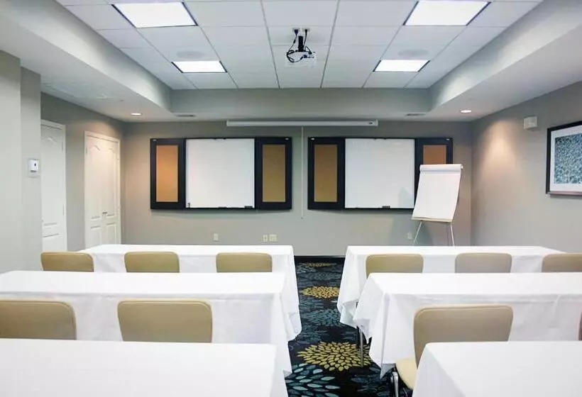 Fotos del hotel Staybridge Suites Houston  Iah Airport, An Ihg:  6