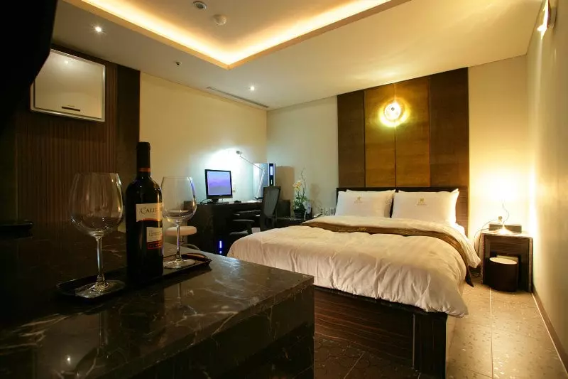 Fotos del hotel Elleinn:  8