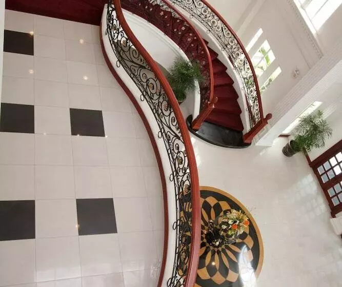 Fotos del hotel Lewis Grand:  7