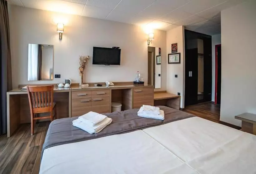 Fotos del hotel Novi Sad:  17