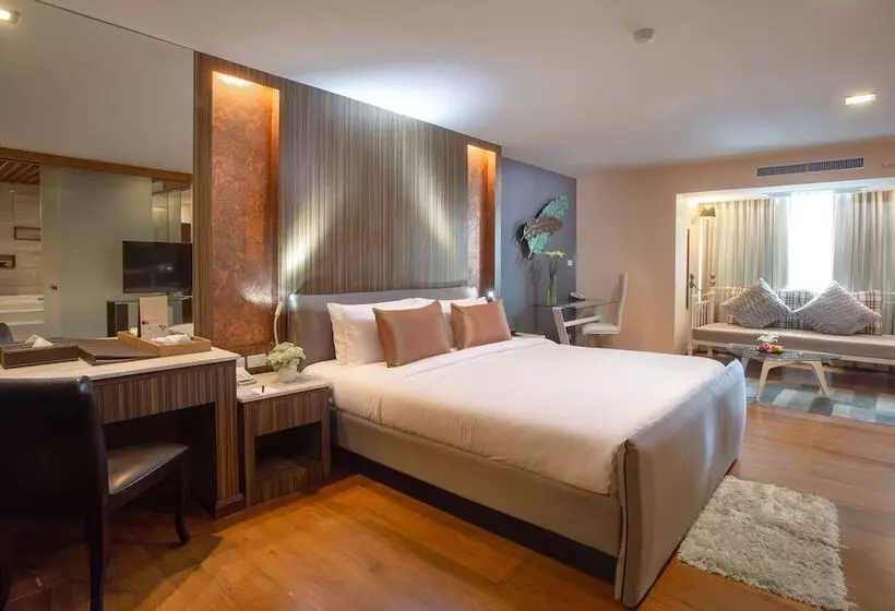 Khum Phucome  Chiang Mai