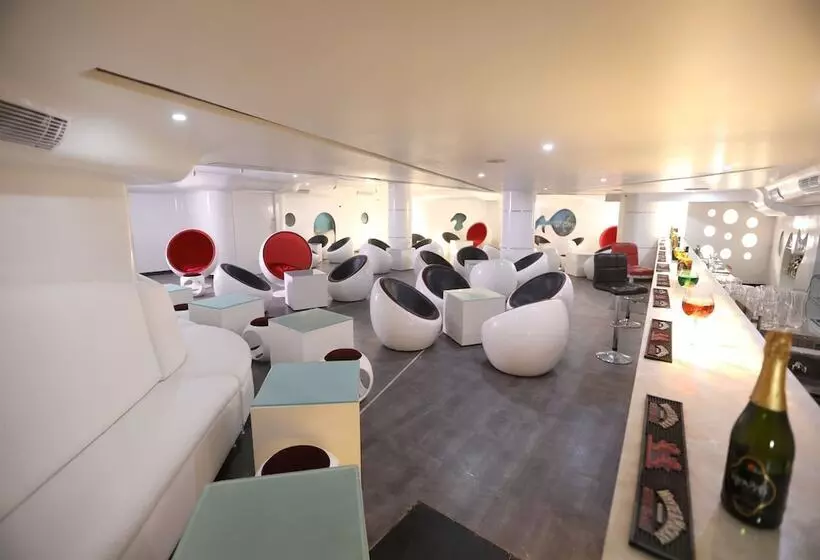 Fotos del hotel Shravanthi Sarovar Portico:  9