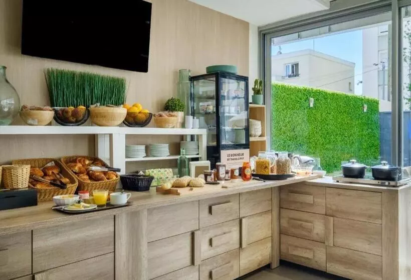 Fotos del hotel Ibis Styles Antibes Juan Les Pins:  13