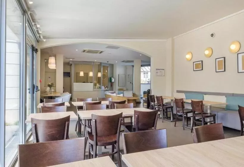 Fotos del hotel Ibis Styles Antibes Juan Les Pins:  18