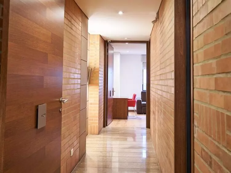 Fotos del hotel 84 Dc:  2