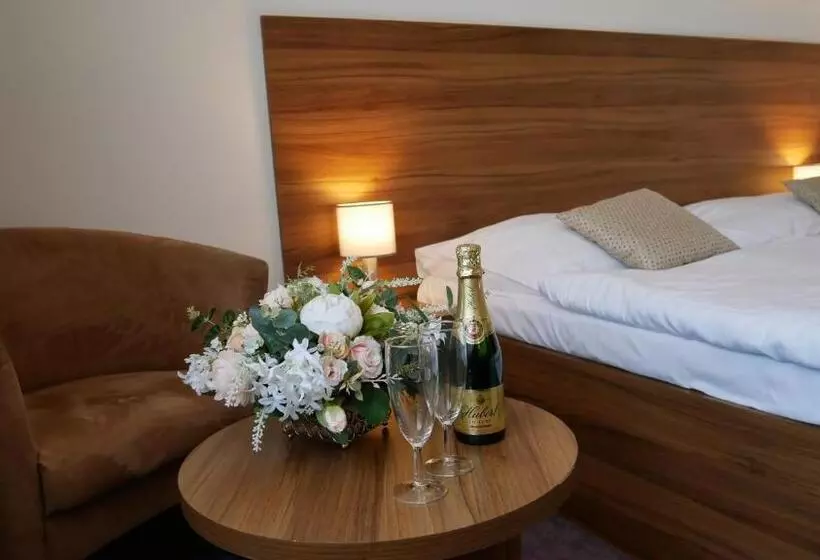 Fotos del hotel Saffron:  18