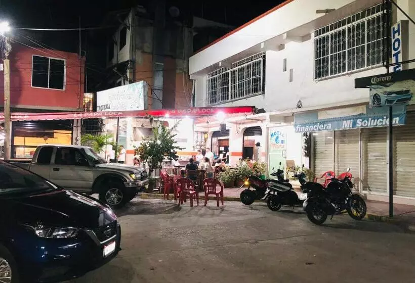 Fotos del hotel Hotel Victoria Zihuatanejo:  3