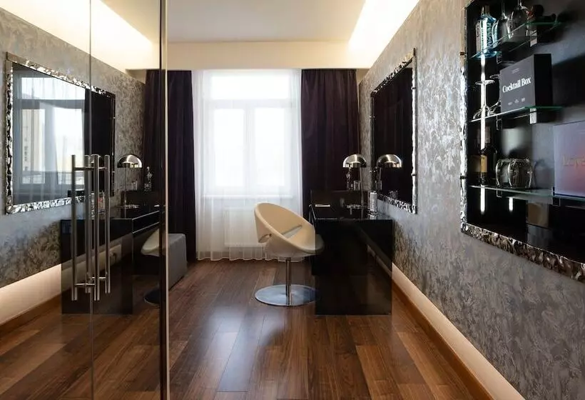 Fotos del hotel 11 Mirrors Design:  5