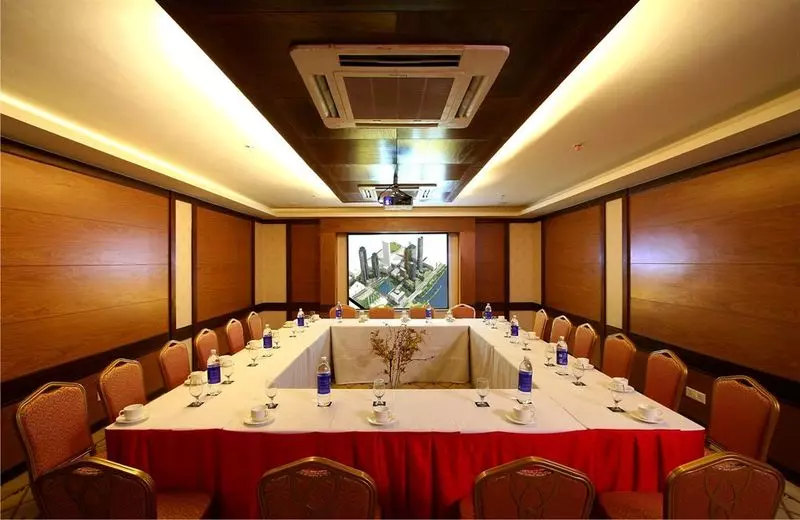 Fotos del hotel Dewdrop Intercity:  10