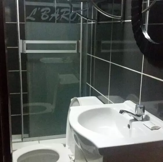 Fotos del hotel L Baron Jockey Plaza Mall:  7