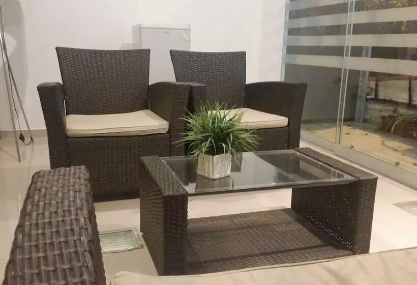 Fotos del hotel L Baron Jockey Plaza Mall:  6