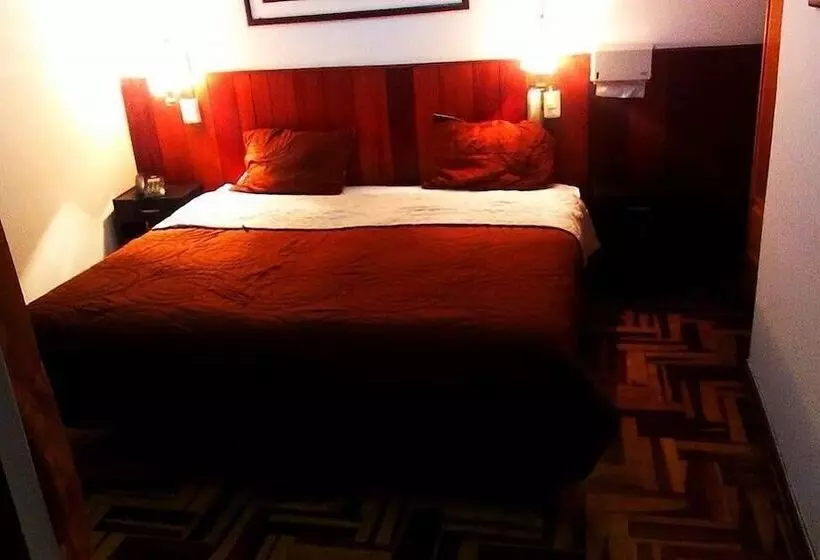 Fotos del hotel L Baron Jockey Plaza Mall:  18