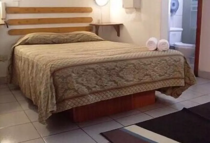 Fotos del hotel L Baron Jockey Plaza Mall:  20