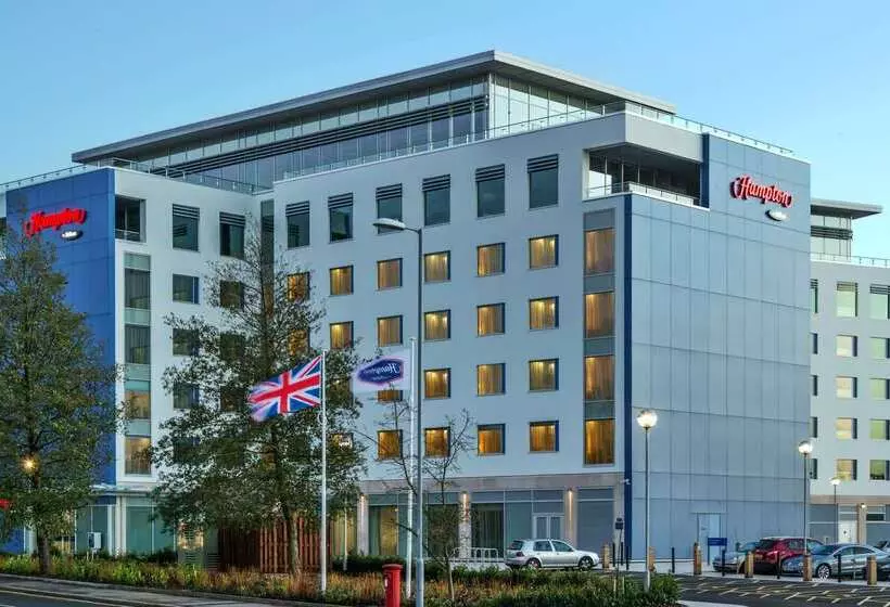Hampton By Hilton Luton Airport