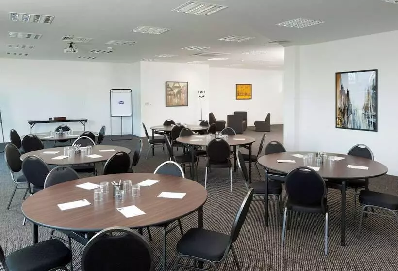 Fotos del hotel Hampton By Hilton Luton Airport:  23