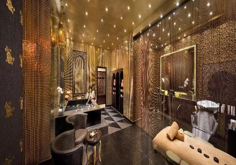 Fotos del hotel Bahi Ajman Palace:  5