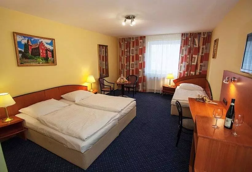 Fotos del hotel Savoy:  19