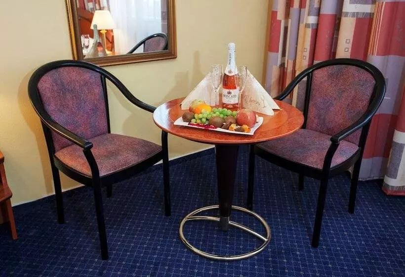 Fotos del hotel Savoy:  22