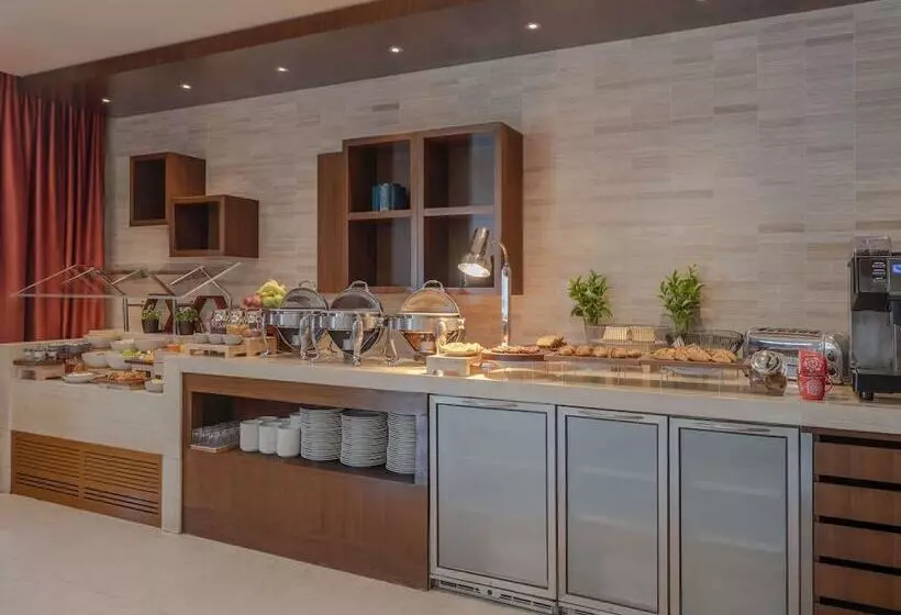 Fotos del hotel Swissotel Al Ghurair:  11