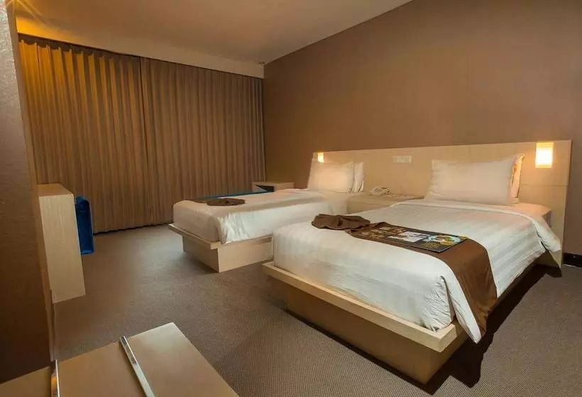 Fotos del hotel Royal Singosari Cendana:  9