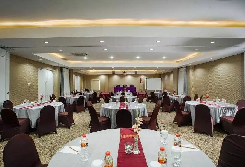 Fotos del hotel Royal Singosari Cendana:  12