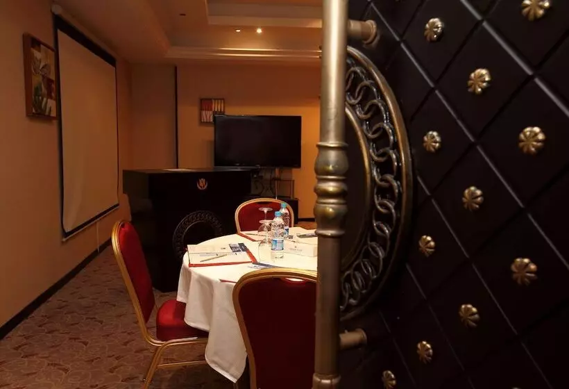 Fotos del hotel Golden Tulip  Al Jubail:  18