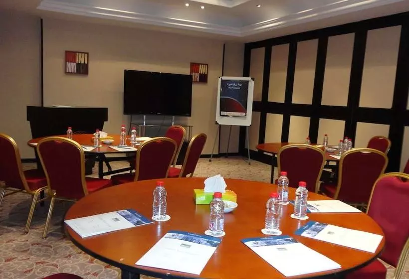 Fotos del hotel Golden Tulip  Al Jubail:  13