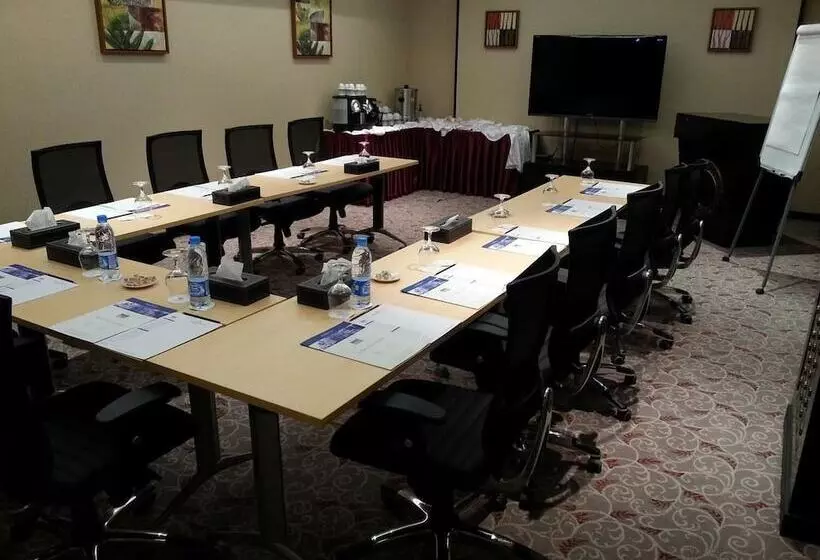 Fotos del hotel Golden Tulip  Al Jubail:  7