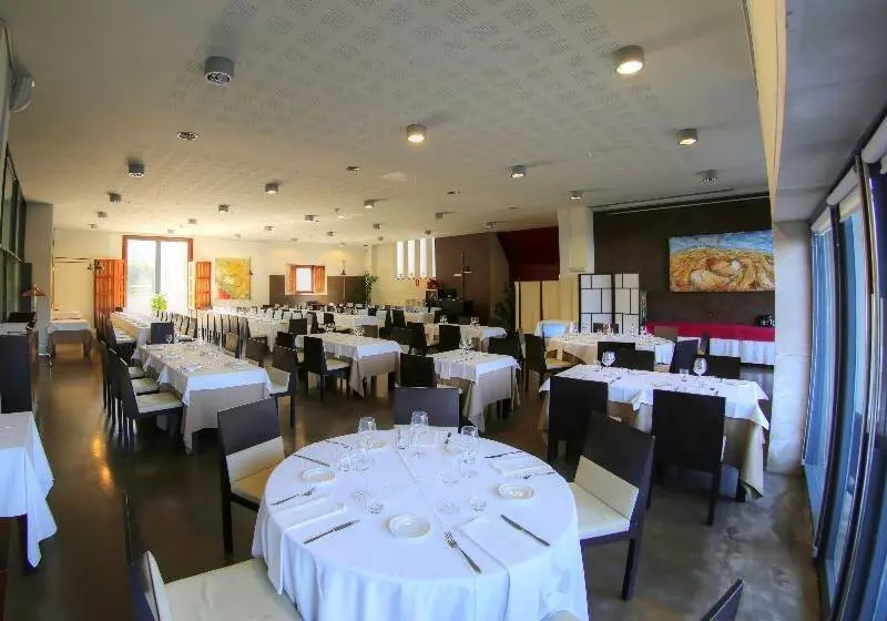 Fotos del hotel Hostatgeria De Poblet:  10