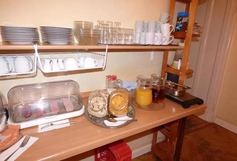 Fotos del hotel Pension Bernstein Am Kurfürstendamm:  11