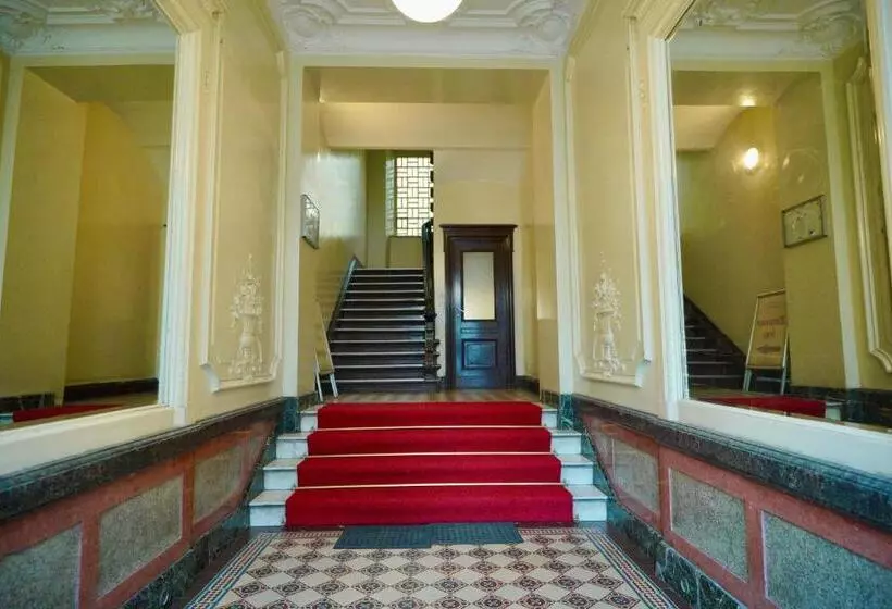 Fotos del hotel Pension Bernstein Am Kurfürstendamm:  2