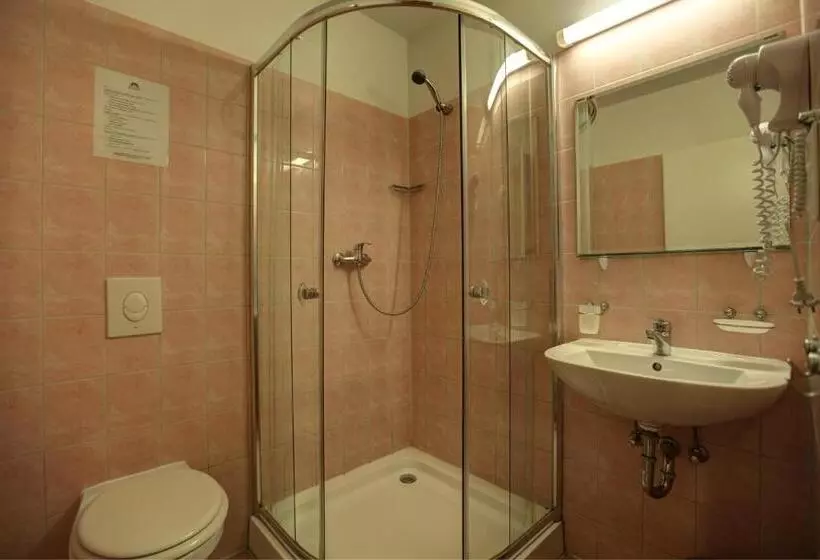 Fotos del hotel Pension Bernstein Am Kurfürstendamm:  5