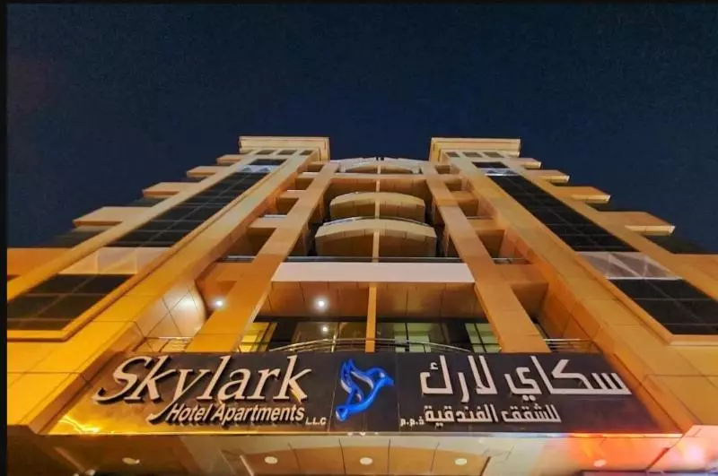 Fotos del hotel Skylark Apartments:  5