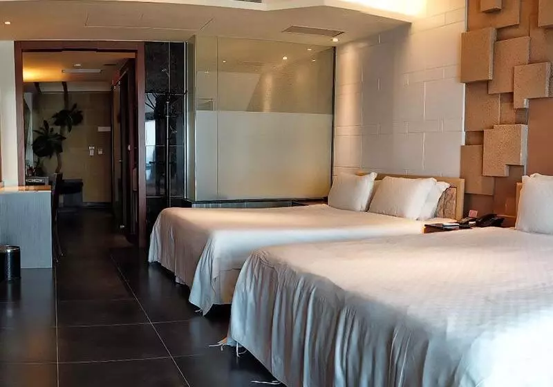 White House Beach Hotspring Resort