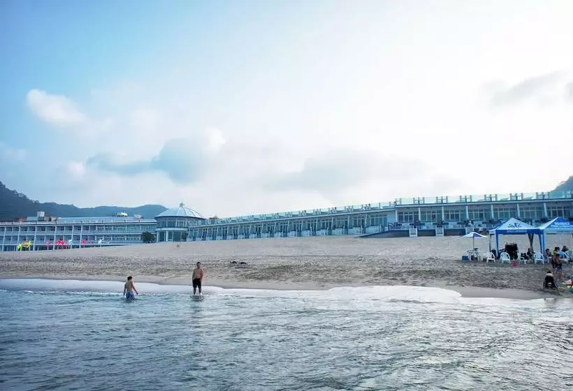 Fotos del hotel White House Beach Hotspring Resort:  11