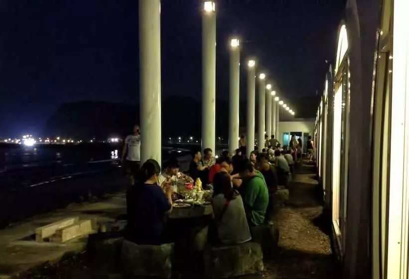 Fotos del hotel White House Beach Hotspring Resort:  12