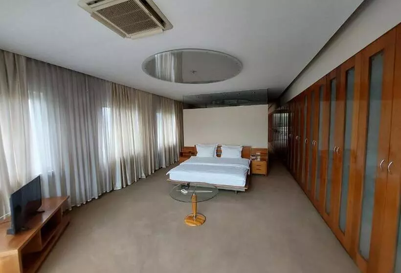 Fotos del hotel Brass:  17