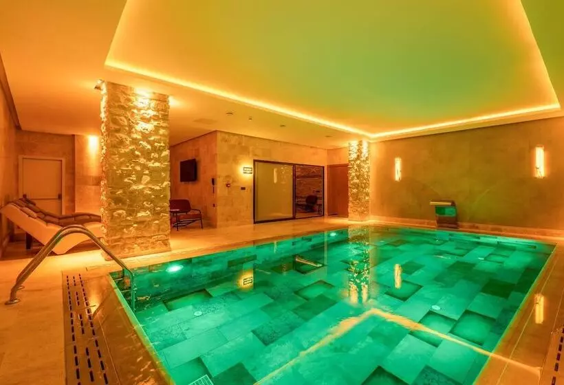 Fotos del hotel Emirtimes Hotel Tuzla:  2