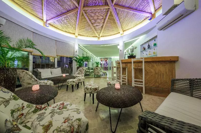 Fotos del hotel Encosta Do Lago:  2