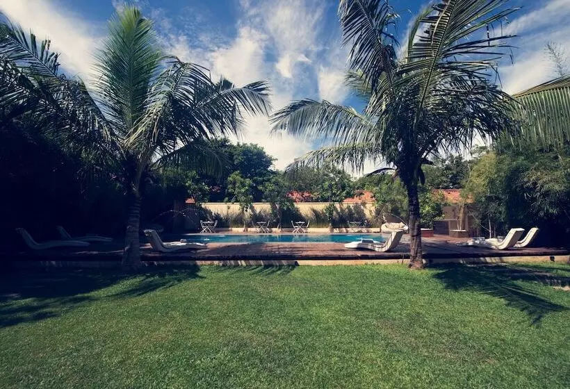 Fotos del hotel Pledge3:  2