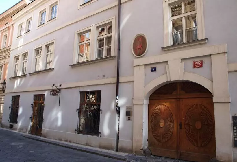 Fotos del hotel U Cervene Zidle  Red Chair:  7