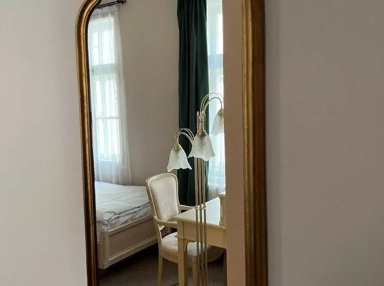 Fotos del hotel U Cervene Zidle  Red Chair:  8