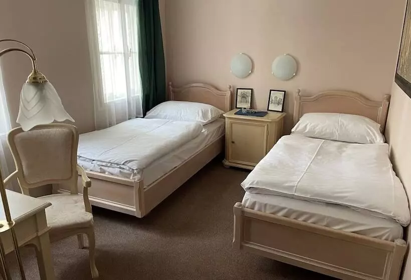 Fotos del hotel U Cervene Zidle  Red Chair:  2