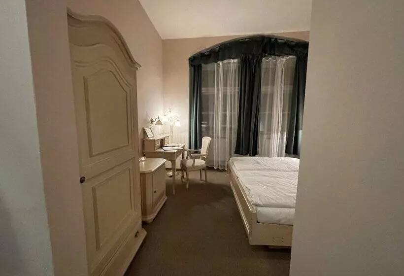 Fotos del hotel U Cervene Zidle  Red Chair:  17