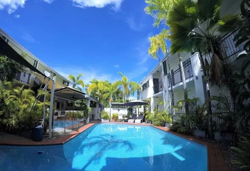 Fotos del hotel Crystal Garden Resort & Restaurant:  2