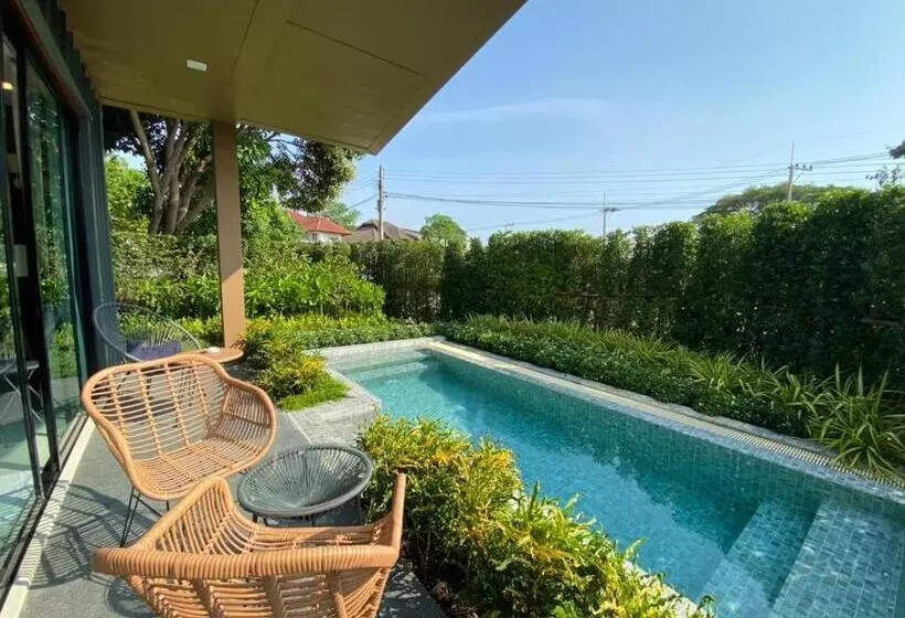 Fotos del hotel Royal Sammuk Villa:  2