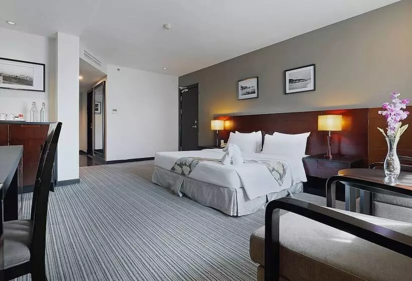 Fotos del hotel Sixty3:  11