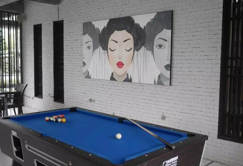 Fotos del hotel Paragon Inn:  16