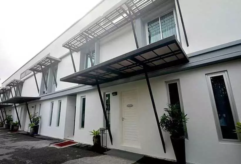 Fotos del hotel Paragon Inn:  6