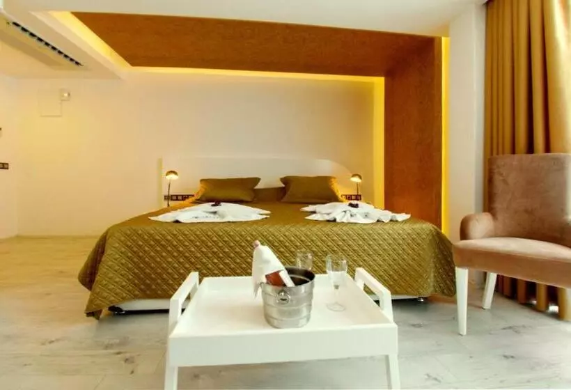 Rhapsody  & Spa Kalkan